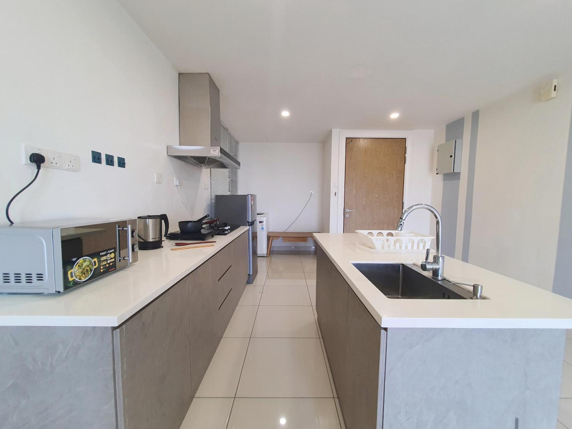 Southkey Mosaic Mid Valley Apartment *